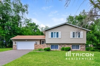 Building Photo - 2805 Saddlebrooke Cir
