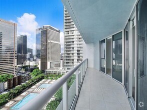 Building Photo - 475 Brickell Ave