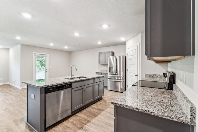 Foto del edificio - Four Bedroom in West Mobile