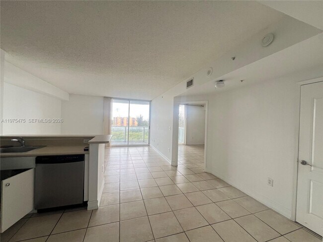 Foto del edificio - 5077 NW 7th St