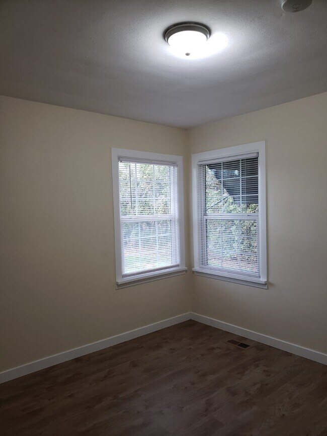 Building Photo - 5210 SW 160th Ave