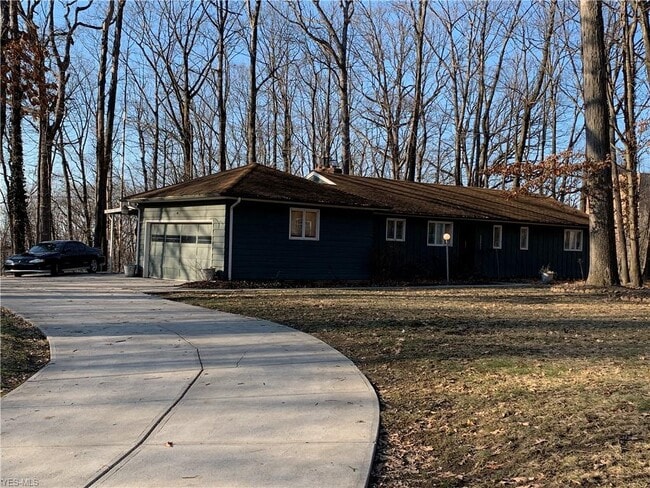 Building Photo - 15411 Oakhill Rd
