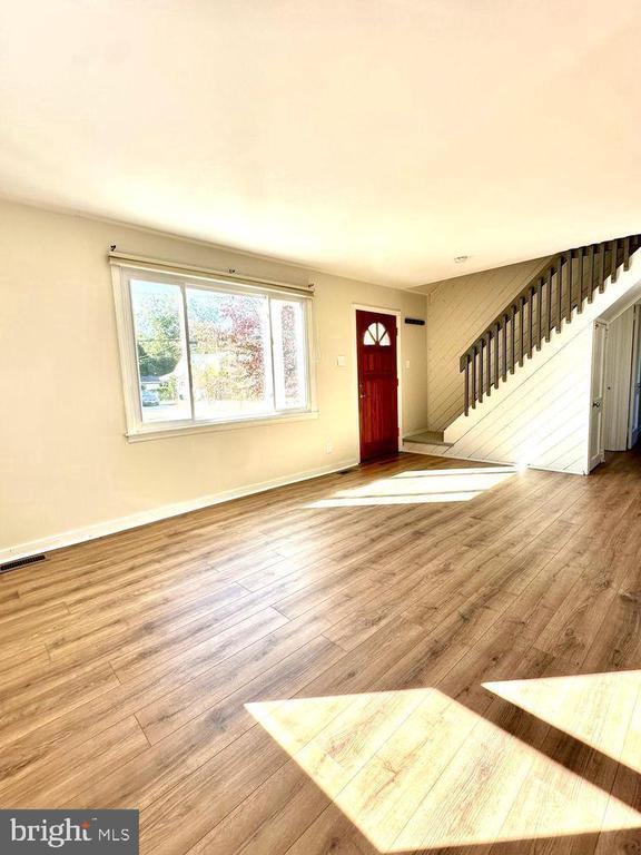 Primary Photo - 56 Stanford Rd