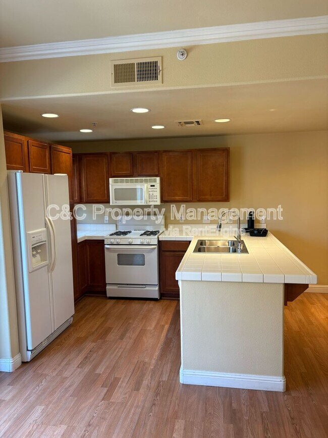 Foto del edificio - 4800 Westlake Pkwy