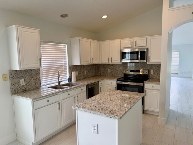 Foto del edificio - 3269 Falcon Point Dr