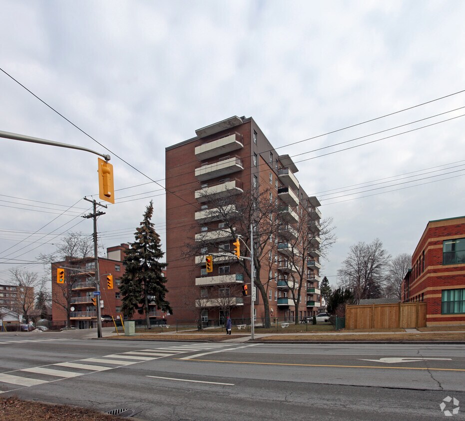 Building Photo - 855 Kennedy Rd
