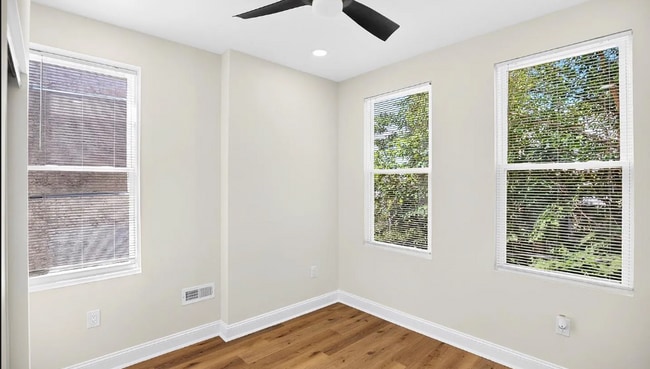 Foto del edificio - 5229 W Jefferson St