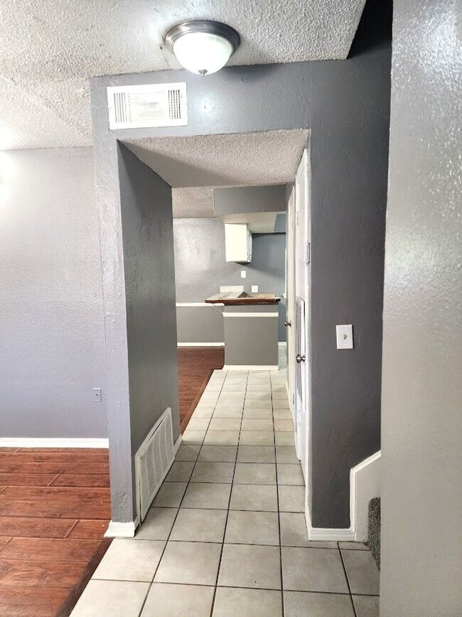 Foto del edificio - 3 Bed 2.5 Bath Apt NW OKC