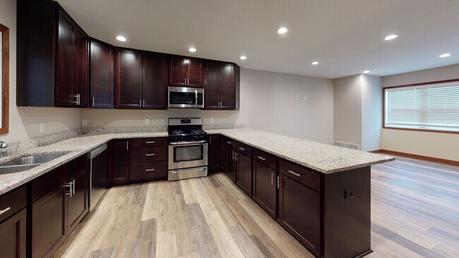 Building Photo - 1509 Rollins Ave SE