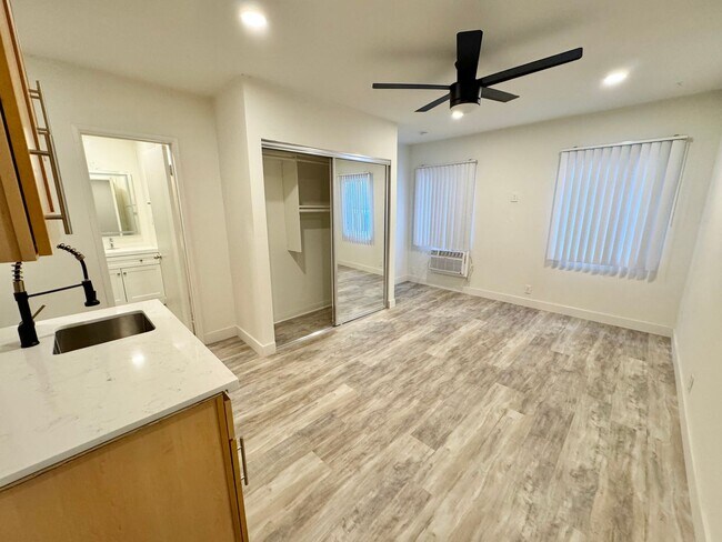 Foto del edificio - 3608 Keystone Av