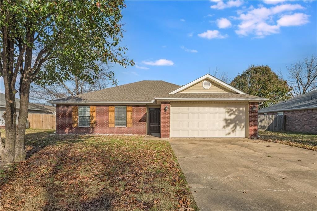 Foto principal - 804 Tyler St