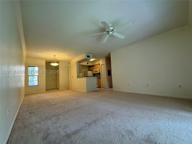 Building Photo - 2492 Centergate Dr