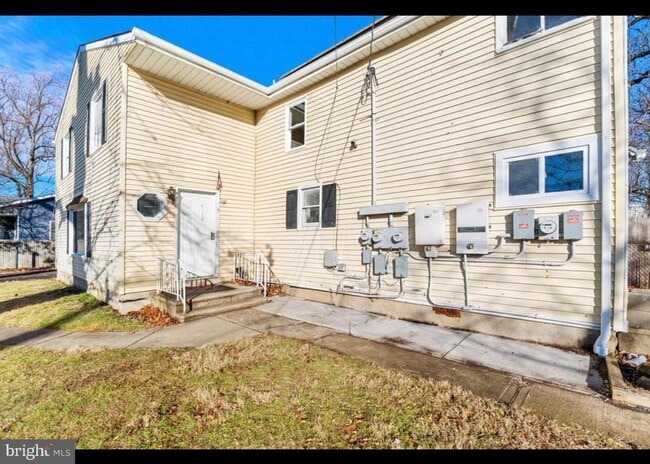 Building Photo - 96 Martins Ln