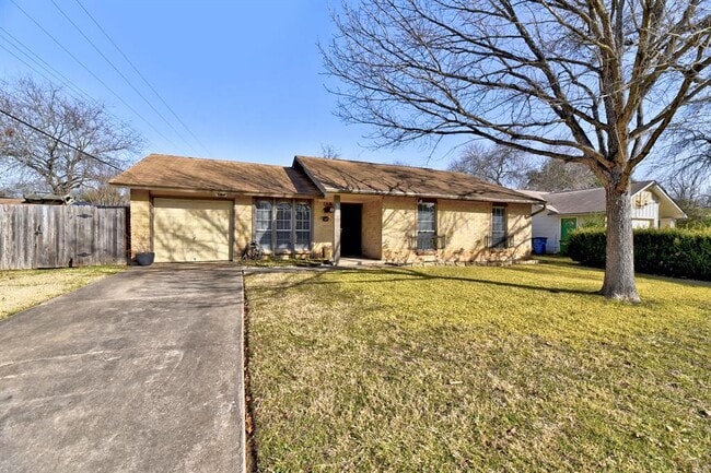Building Photo - 500 Thistlewood Dr