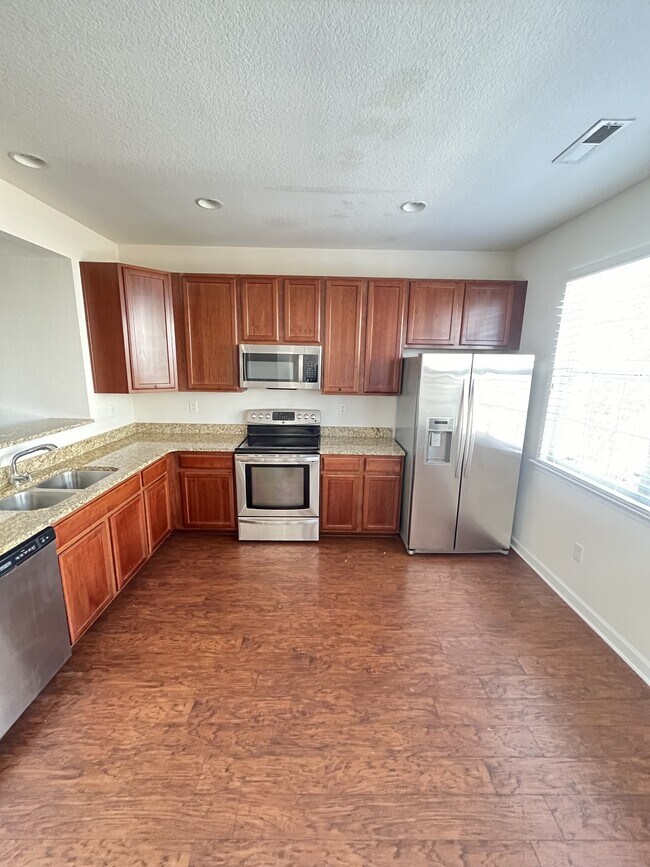 Foto del edificio - 212 Aqua Ct