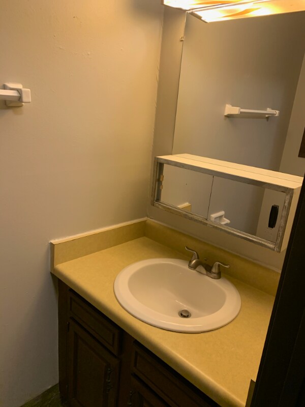 Foto del edificio - 7512 N Granville Rd