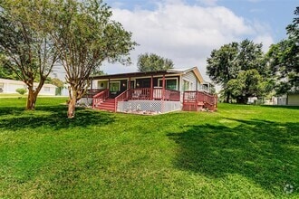 Building Photo - 465 Water View Dr