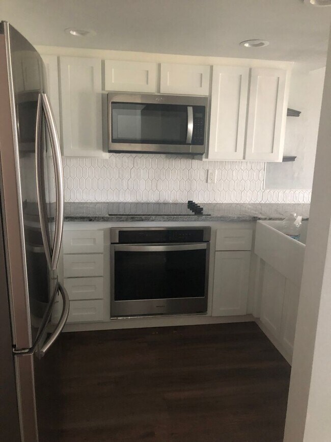 Foto del edificio - 3 bedroom 2 bathroom Condo in Helendale!