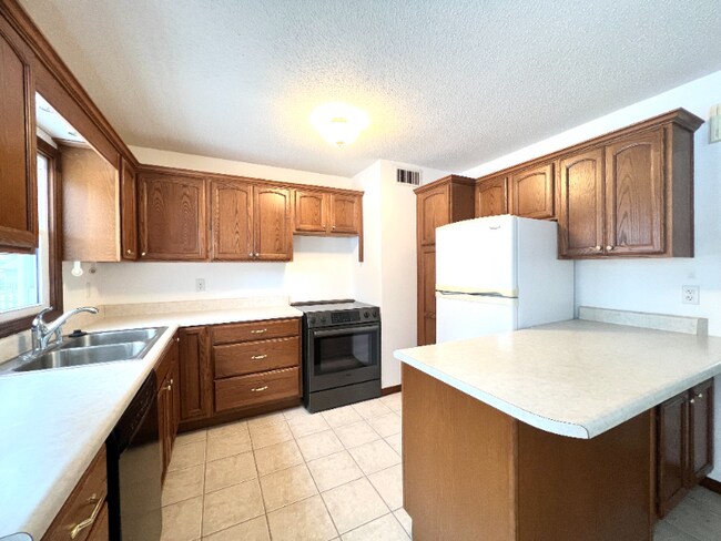 Foto del edificio - 5716 W 71st St