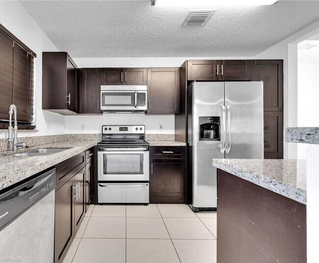 Building Photo - 4 br, 3 bath House - 300 SW 181st Way REDU...