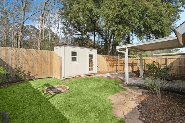 Building Photo - 136 Southgate Dr