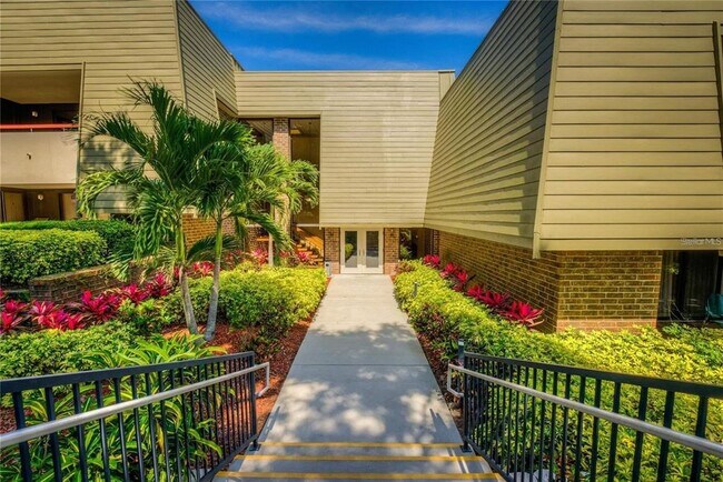 Foto del edificio - 36750 US Hwy 19 N