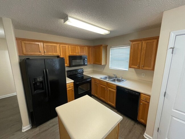 Building Photo - BRIDGEWATER HOME! PRE-LEASING FOR AUGUST 2...