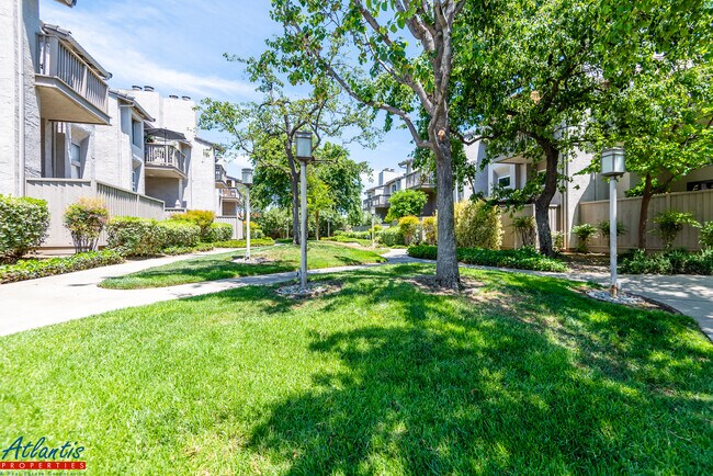 Foto del edificio - 2279 Sun Glory Ln