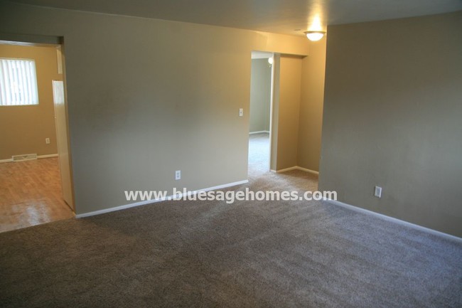 Building Photo - 8900 McCoy Pl