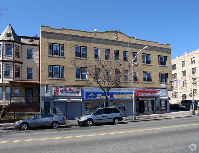 Foto del edificio - 121-125 Elizabeth Ave