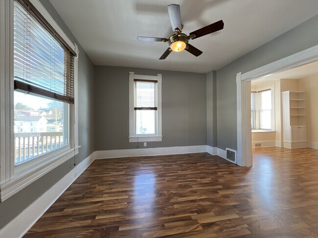 Foto del edificio - 1950 Bennett St