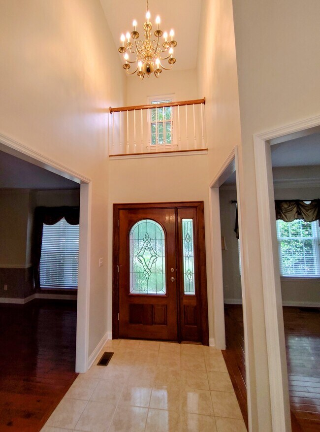 Foto del edificio - 2108 Valley Dale Ln