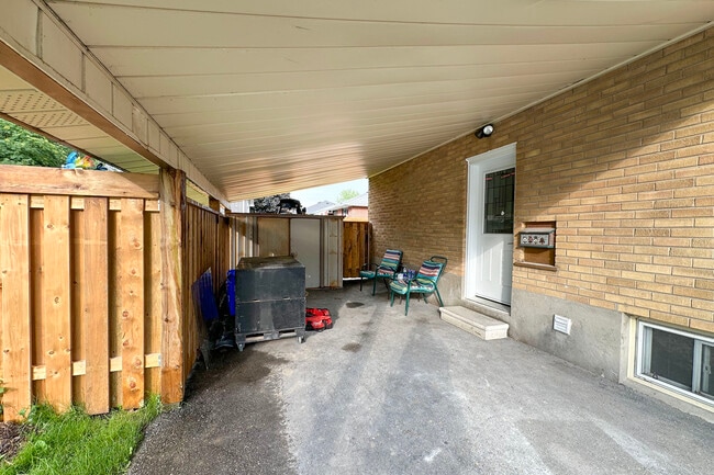 Building Photo - Newly renovated 2-Bedroom Apartment for Rent in Bowmanville