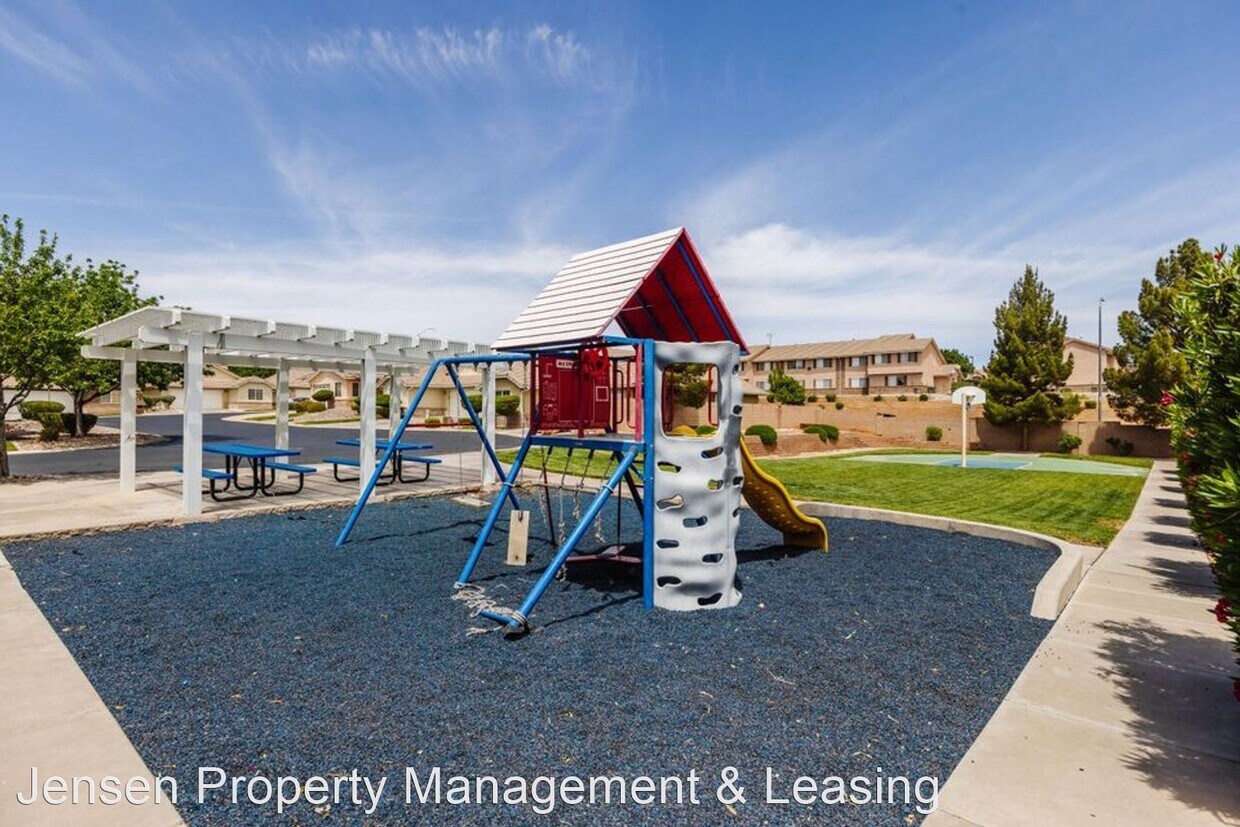 Foto del edificio - 3 br, 2 bath House - 2930 East 450 North  ...