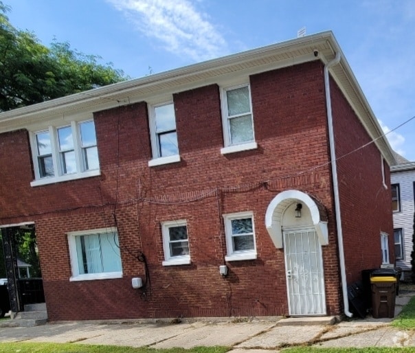 Building Photo - 629 Kent St