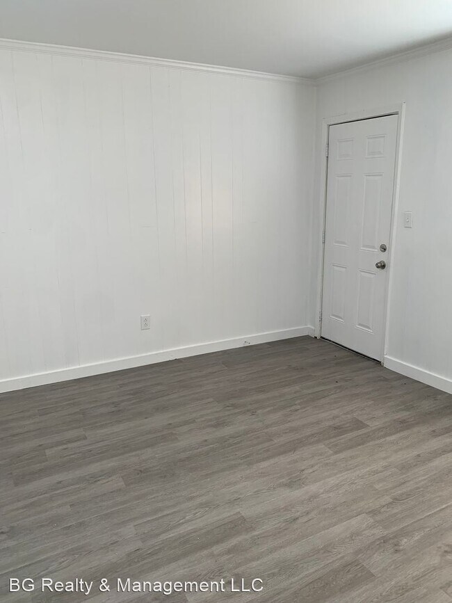 Building Photo - 2 br, 1 bath House - 301 Clifford Road