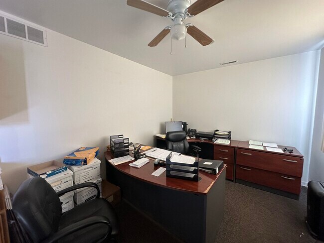 Foto del edificio - 2900 Graybill Dr