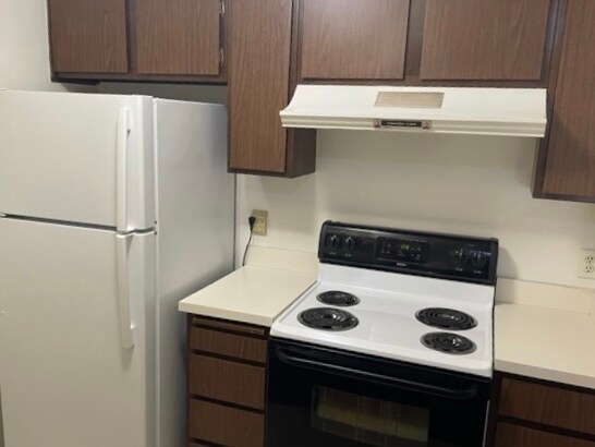 Foto del edificio - 1213 Raintree Cir
