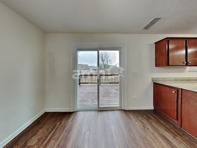 Building Photo - 1124 Emma May Point