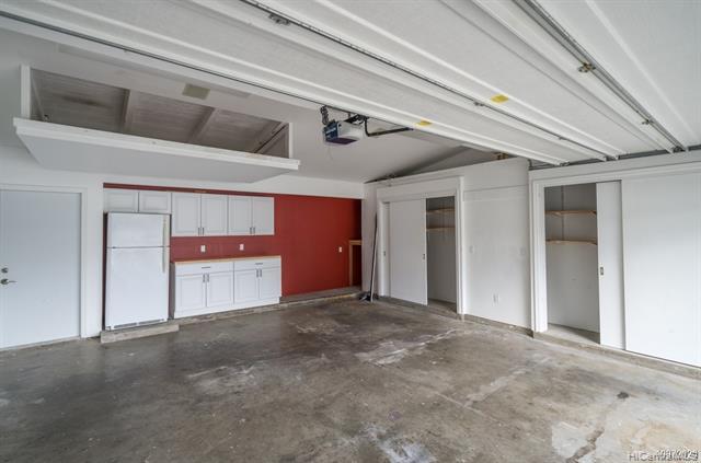 Building Photo - 785 Ahukini St