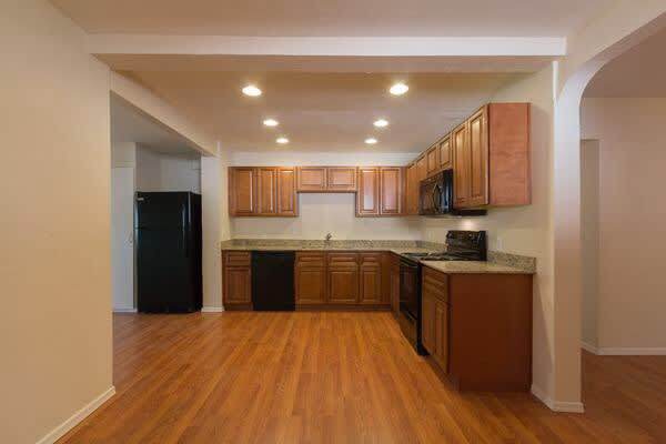 Foto del edificio - 3335 E Sheridan St