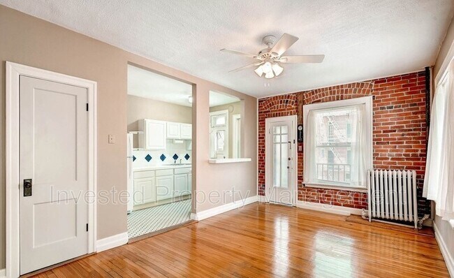 Foto del edificio - 1356 N Pearl St