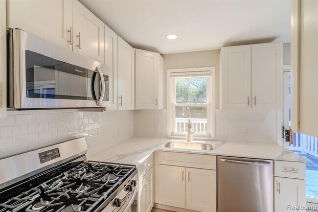 Foto del edificio - 1517 W Saratoga St