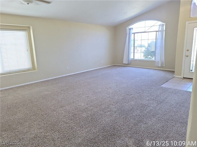 Building Photo - 194 Kachina Dr