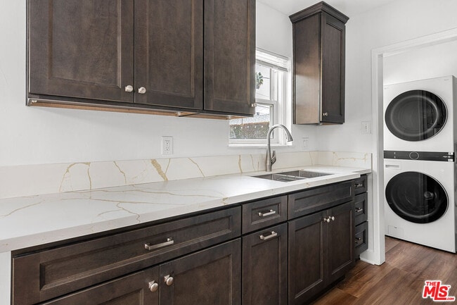 Foto del edificio - 4158 Baldwin Ave