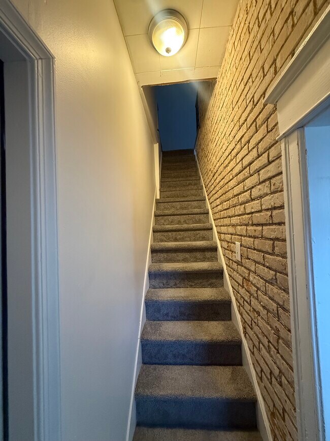 Entry steps - 5734 Walker St