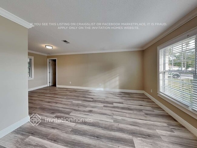 Building Photo - 1557 Nottingham Dr