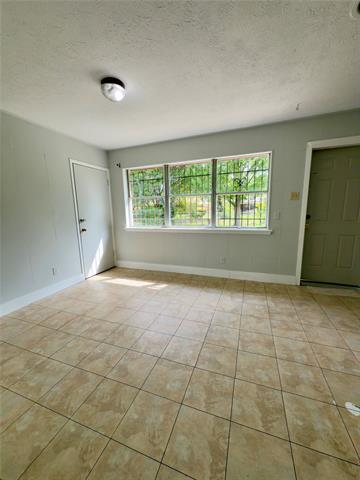 Building Photo - 5024 Dupont Dr