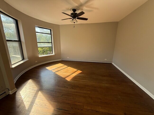 Foto del edificio - 5858 S King Dr