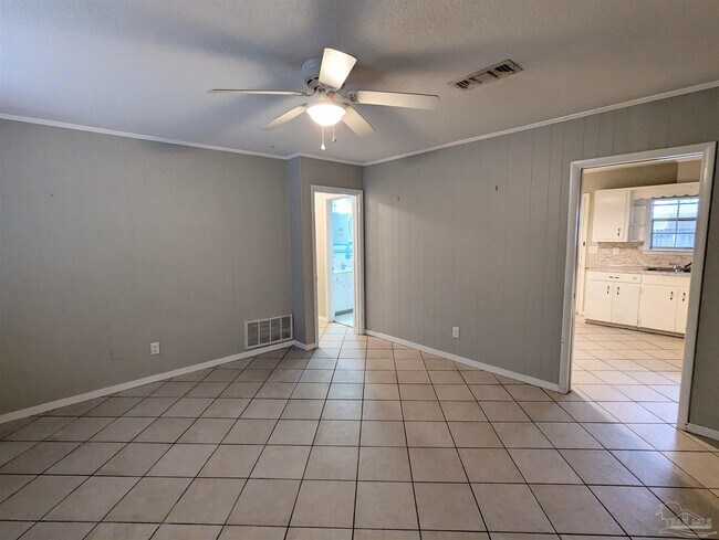 Foto del edificio - 5185 Hilltop Dr